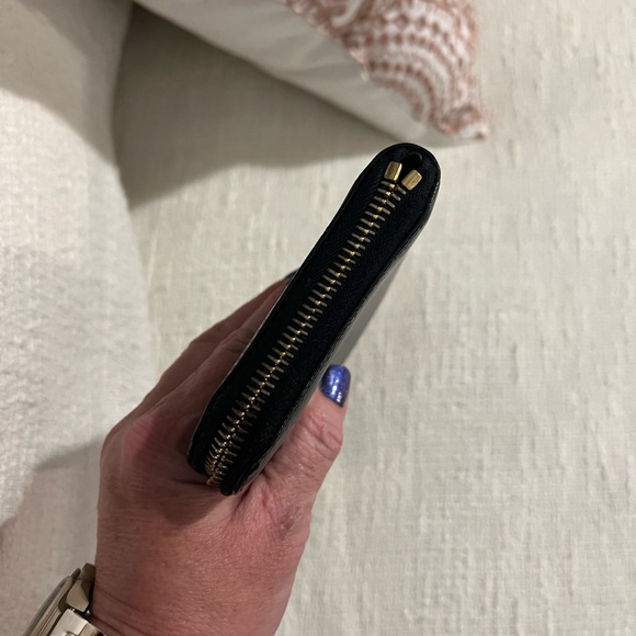 Prada Black Patent Leather Zip Around Wallet - Picture 5 of 5